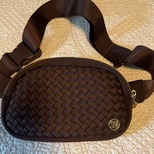 SM New York Brown Woven Belt Bag